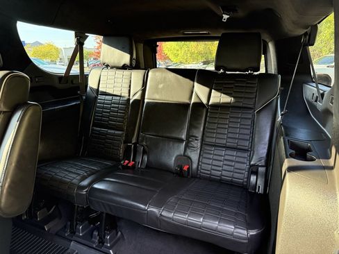 Used 2021 Cadillac Escalade ESV Sport Platinum w/ Heavy-Duty Trailer Package image 36