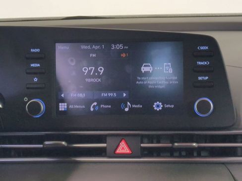 Certified 2026 Hyundai Elantra SE image 19