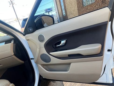 Used 2014 Land Rover Range Rover Evoque Pure Plus image 30