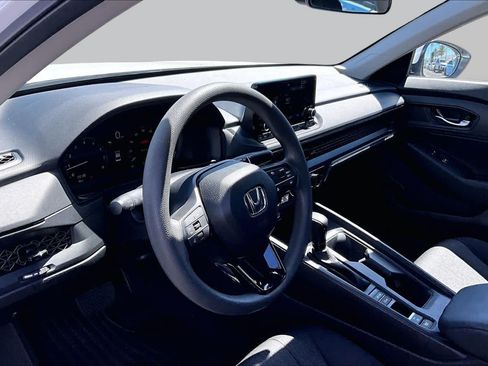 Used 2025 Honda Accord LX image 17