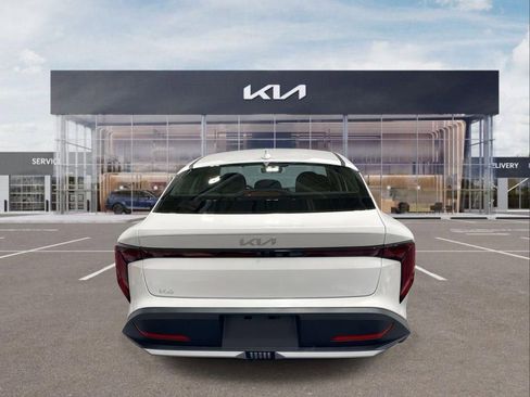 New 2026 Kia K4 LXS image 7