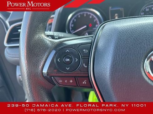 Used 2019 Toyota Camry L image 23
