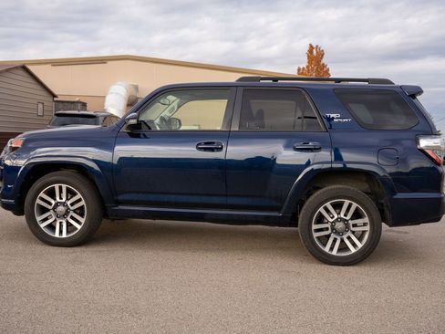 Used 2022 Toyota 4Runner TRD Sport image 4