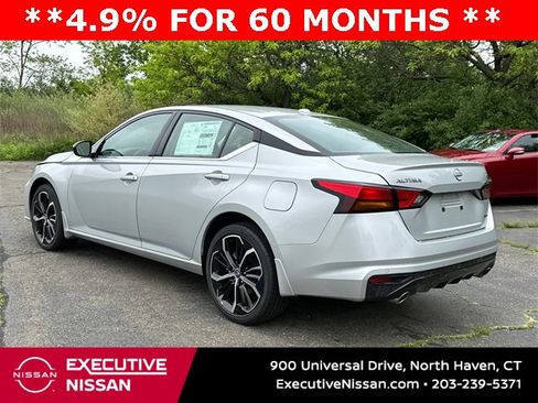 New 2025 Nissan Altima 2.5 SR image 4
