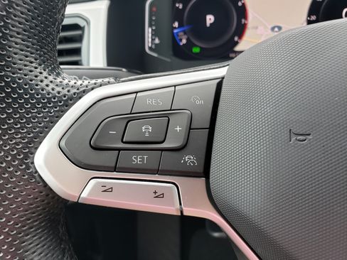 Used 2023 Volkswagen Atlas Cross Sport SEL AWD/4WD image 15