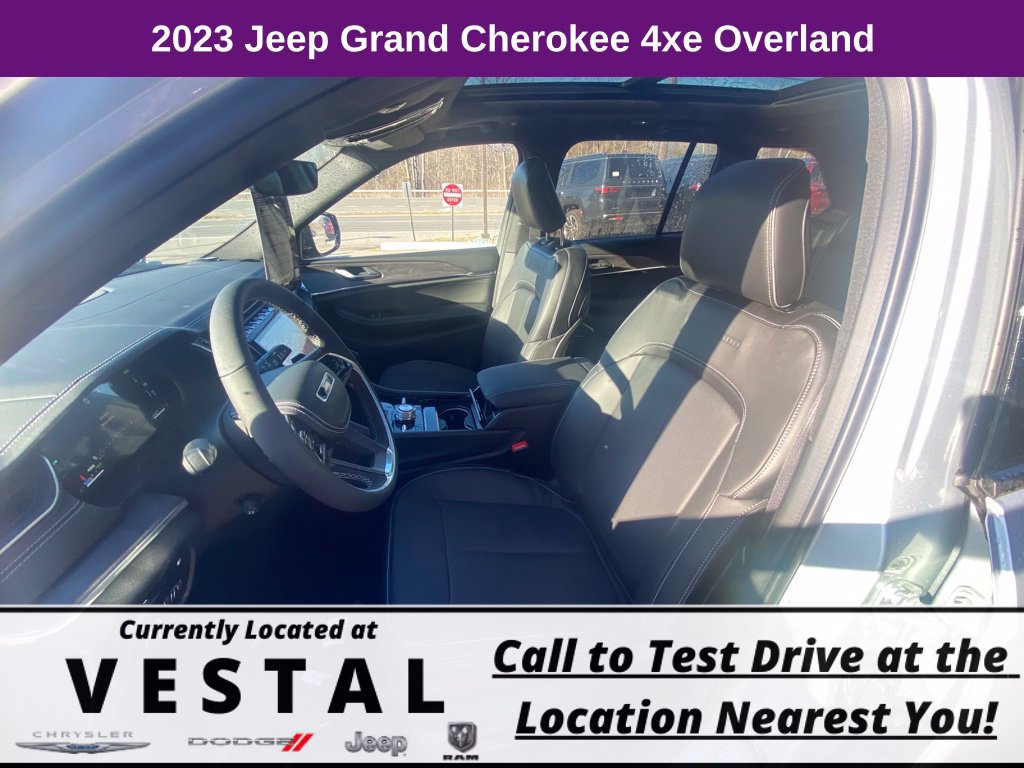 New 2023 Jeep Grand Cherokee Overland AWD/4WD image 32