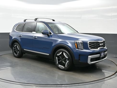 Used 2024 Kia Telluride S w/ S Sunroof Package FWD image 8