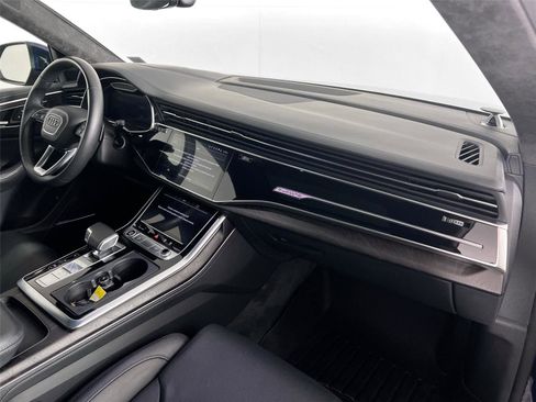 Used 2022 Audi Q8 Prestige AWD/4WD image 29