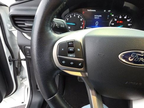 Certified 2022 Ford Explorer XLT image 30