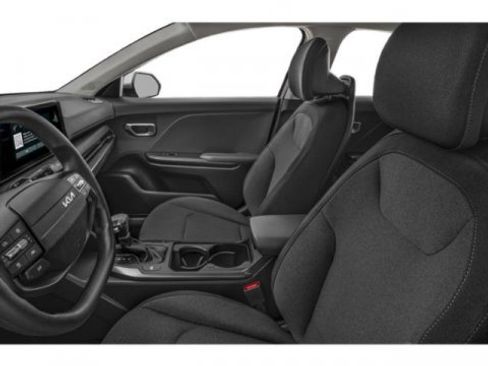 Certified 2025 Kia K4 LXS image 12