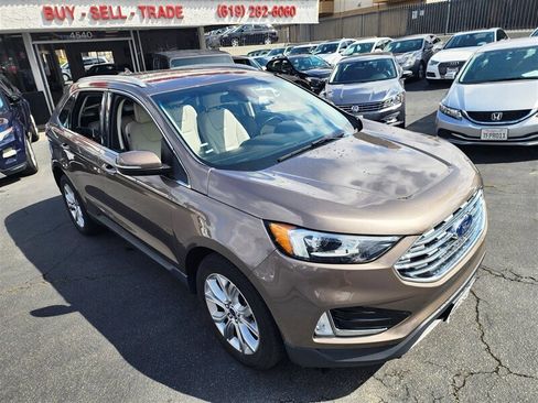 Used 2019 Ford Edge Titanium w/ Cargo Accessory Package image 7