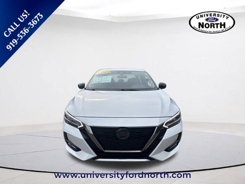 Used 2023 Nissan Sentra SR w/ SR Premium Package FWD image 2