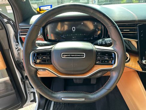 Used 2022 Jeep Grand Wagoneer Series III w/ Rear Seat Video Group 1 AWD/4WD image 20