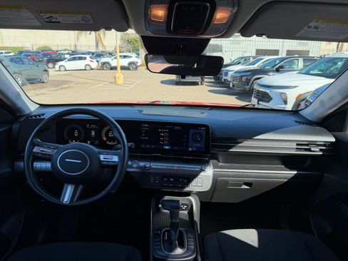 Used 2025 Hyundai Kona SEL image 33