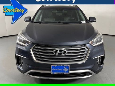 Used 2017 Hyundai Santa Fe Limited image 3