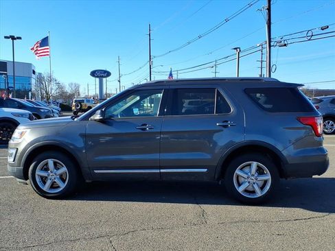 Certified 2017 Ford Explorer XLT w/ Equipment Group 202A image 4