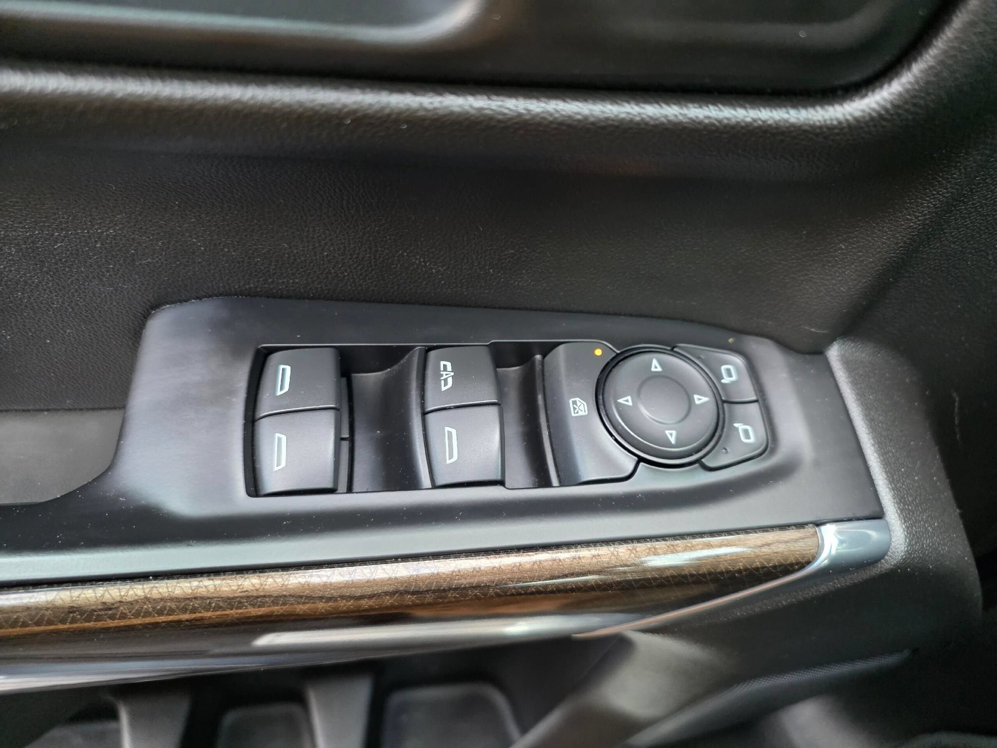 Used 2020 Chevrolet Silverado 1500 RST AWD/4WD image 24
