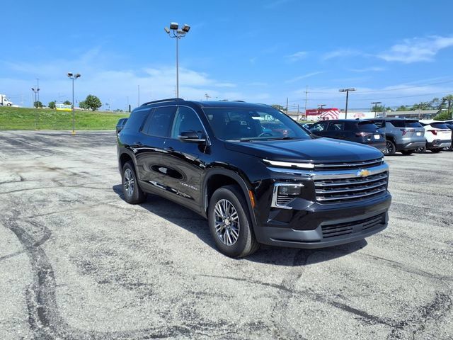 Used 2025 Chevrolet Traverse LT AWD/4WD image 8