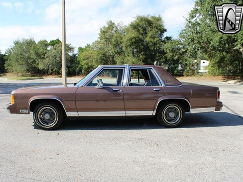 Used 1989 Ford LTD Crown Victoria image 8