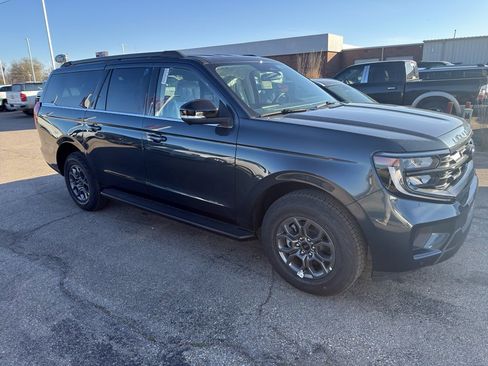 New 2026 Ford Expedition Max Active image 4