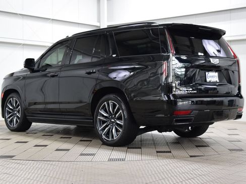 Used 2024 Cadillac Escalade Sport Platinum w/ Heavy-Duty Trailer Package AWD/4WD image 6