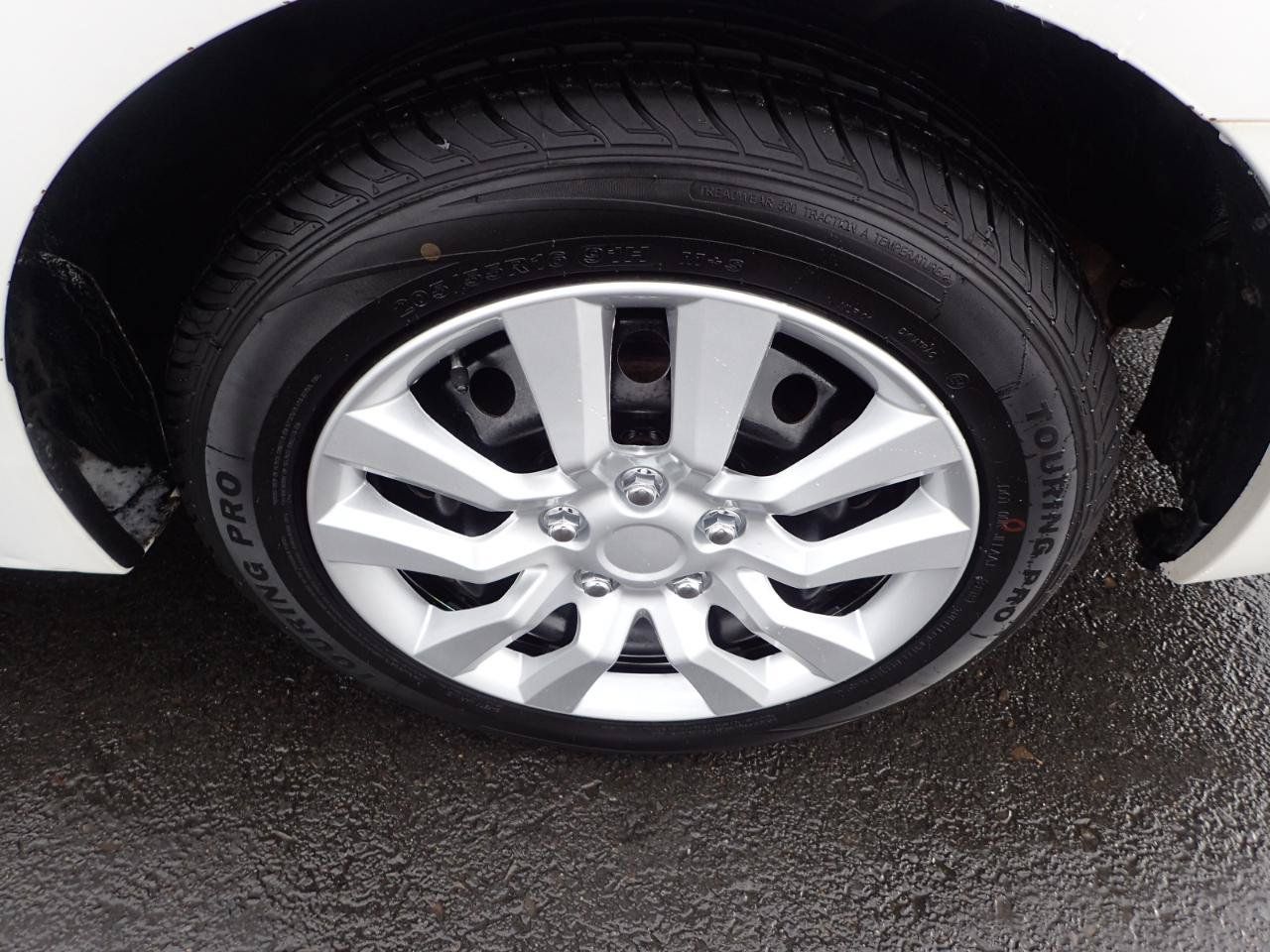 Used 2013 Nissan Sentra SV FWD image 23