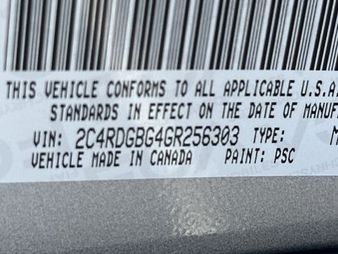 Used 2016 Dodge Grand Caravan American Value Package image 29