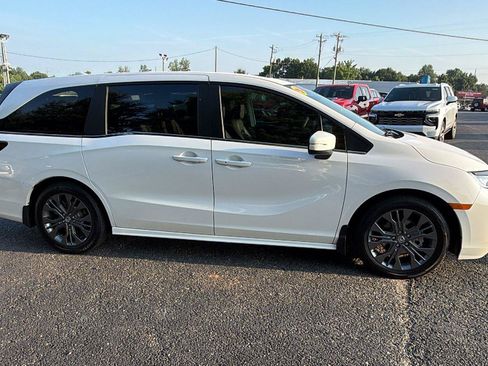 Used 2026 Honda Odyssey Touring image 7