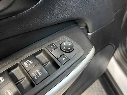 Used 2022 Jeep Cherokee Latitude w/ Sun & Sound Group image 28