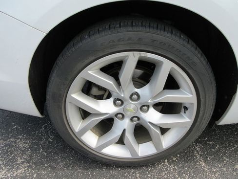 Used 2016 Chevrolet Impala LTZ w/ Enhanced Convenience Package image 9