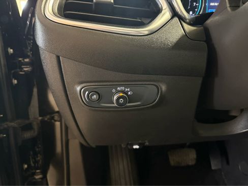 Used 2024 Chevrolet Equinox LT image 10