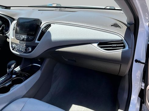 Used 2024 Chevrolet Malibu LT FWD image 18