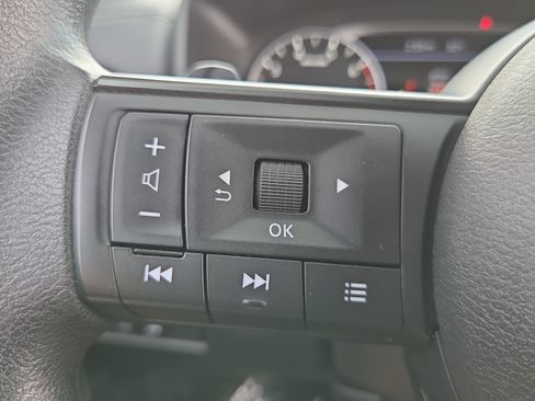 Used 2024 Nissan Rogue SV AWD/4WD image 26