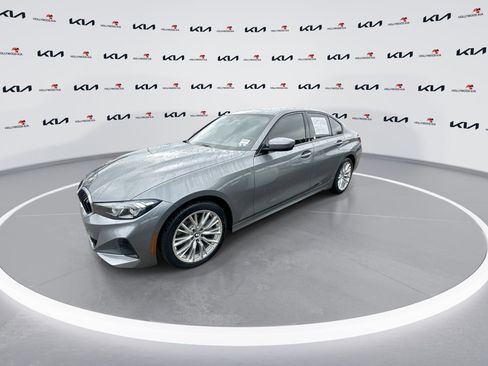 Used 2023 BMW 330i Sedan w/ Driving Assistance Package image 4