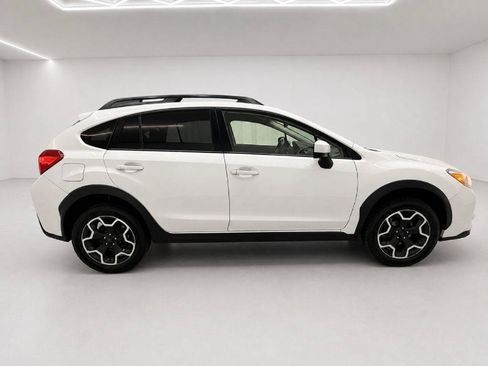 Used 2015 Subaru Crosstrek 2.0i Premium AWD/4WD image 2