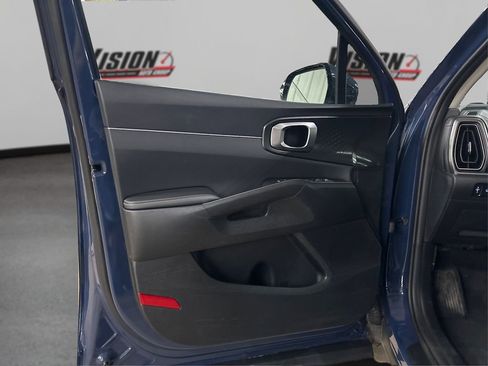 Certified 2025 Kia Sorento EX w/ Panoramic Sunroof Package image 22