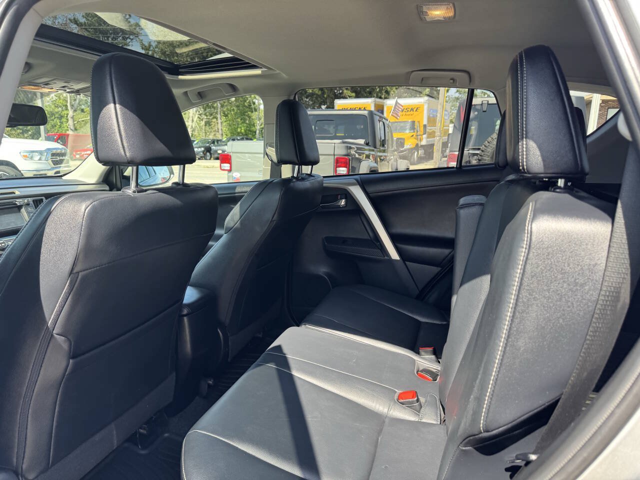 Used 2013 Toyota RAV4 Limited AWD/4WD image 27