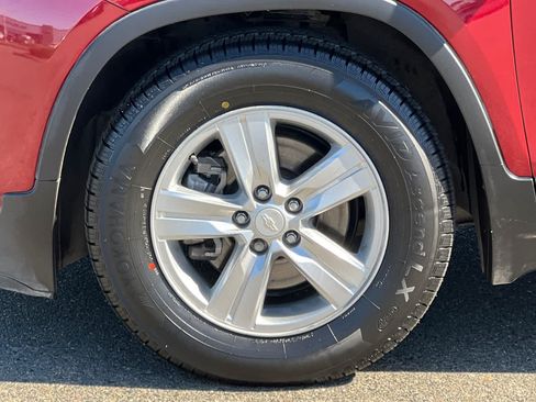 Used 2022 Chevrolet Trax LT w/ LT Convenience Package FWD image 30
