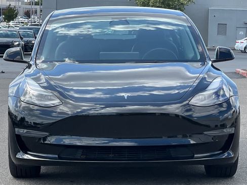 Used 2022 Tesla Model 3 Long Range AWD/4WD image 10