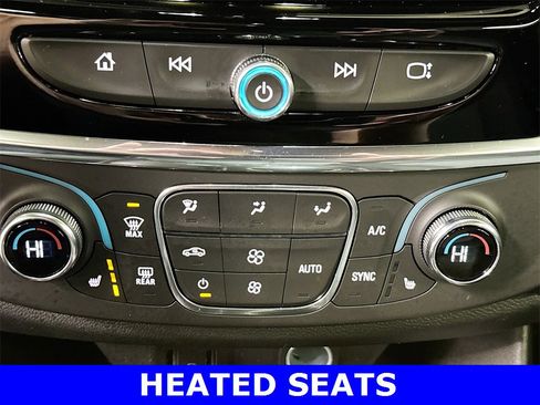 Used 2023 Chevrolet Traverse LT w/ Midnight/Sport Edition image 4