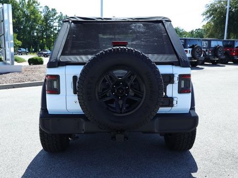 Used 2024 Jeep Wrangler Unlimited Sport AWD/4WD image 7