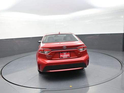 Used 2021 Toyota Corolla LE FWD image 47