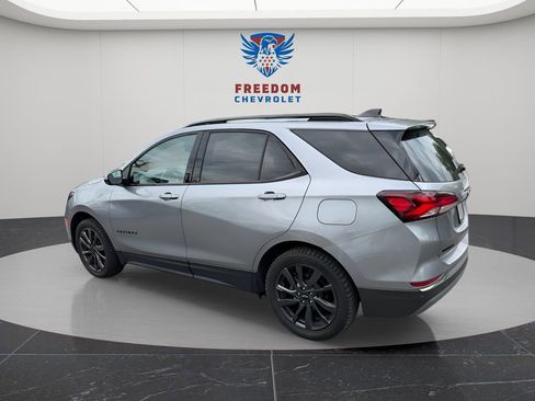 Used 2023 Chevrolet Equinox RS AWD/4WD image 3