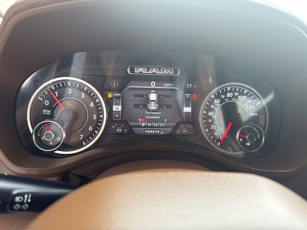 Used 2019 RAM 1500 Laramie AWD/4WD image 16