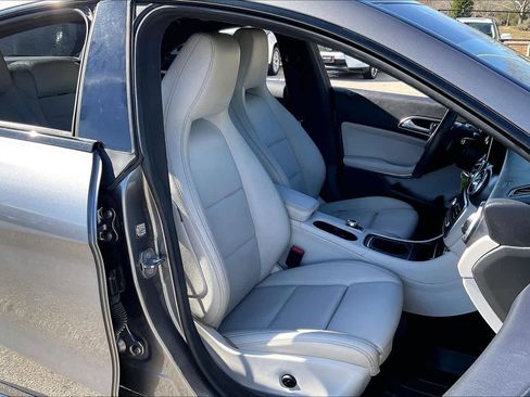 Used 2019 Mercedes-Benz CLA 250 CLA 250 image 9