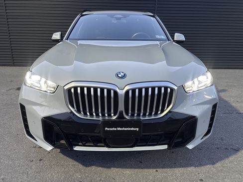 Used 2025 BMW X5 xDrive50e w/ M Sport Package image 8