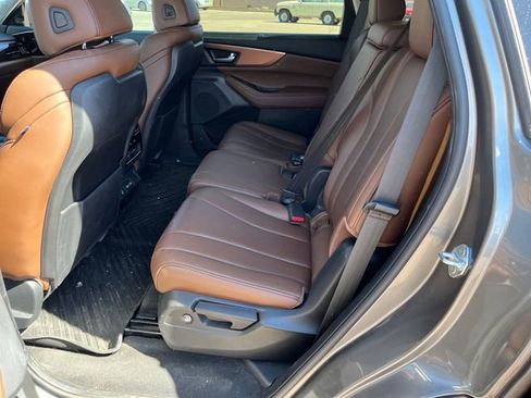 Used 2024 Acura MDX FWD w/ Technology Package image 3