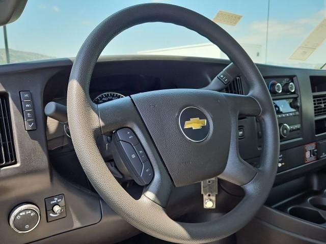 New 2026 Chevrolet Express 2500 Extended w/ Communications Package RWD image 11