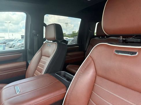 Used 2025 GMC Sierra 2500 Denali Ultimate AWD/4WD image 17