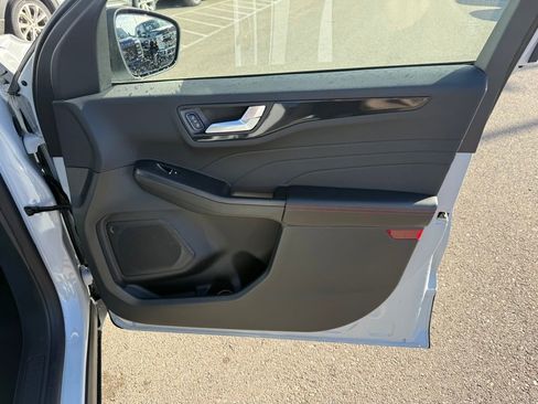 New 2026 Ford Escape ST-Line w/ Tech Pack #1 image 17
